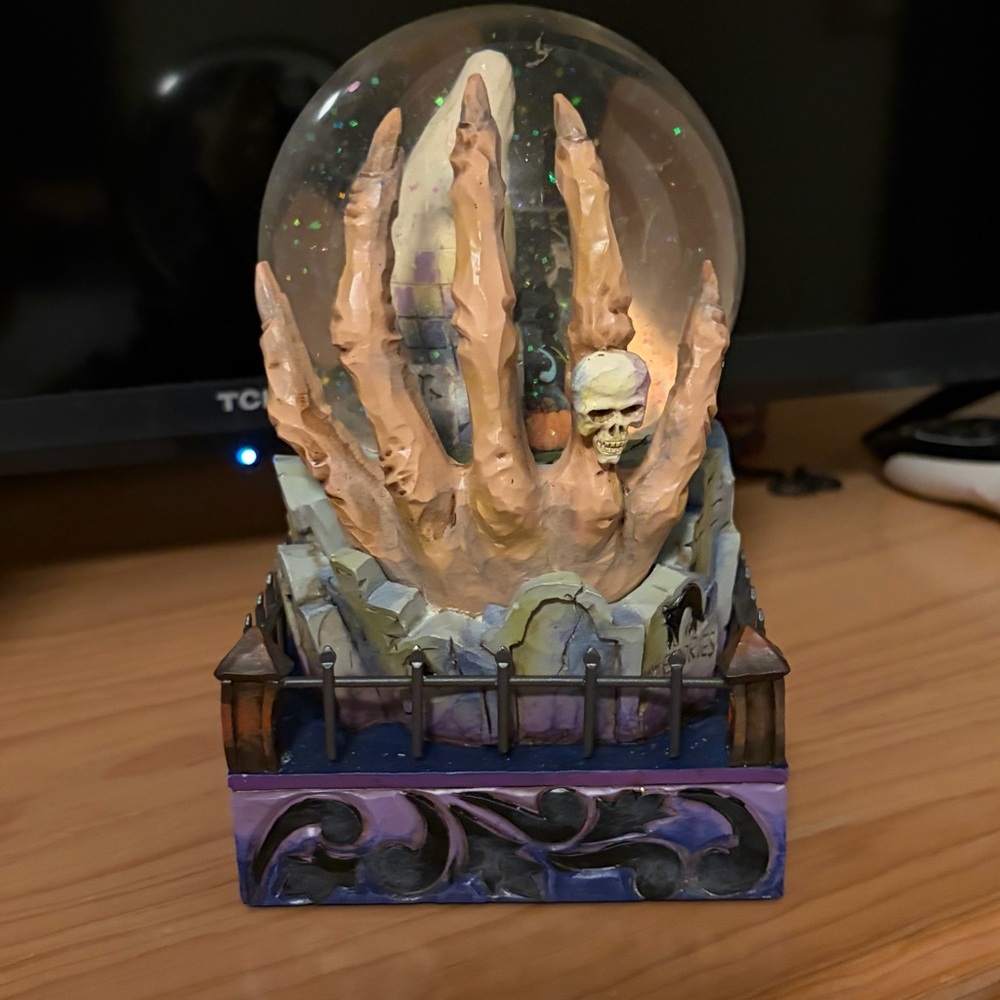 Jim Shore Halloween is at Hand Snow Globe - Picture 6 of 9